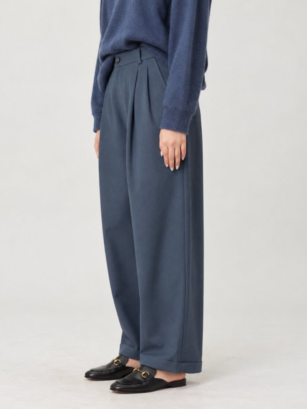 Vintage 100% Virgin Wool Pleated Trousers Blue Cuffed Grandpacore